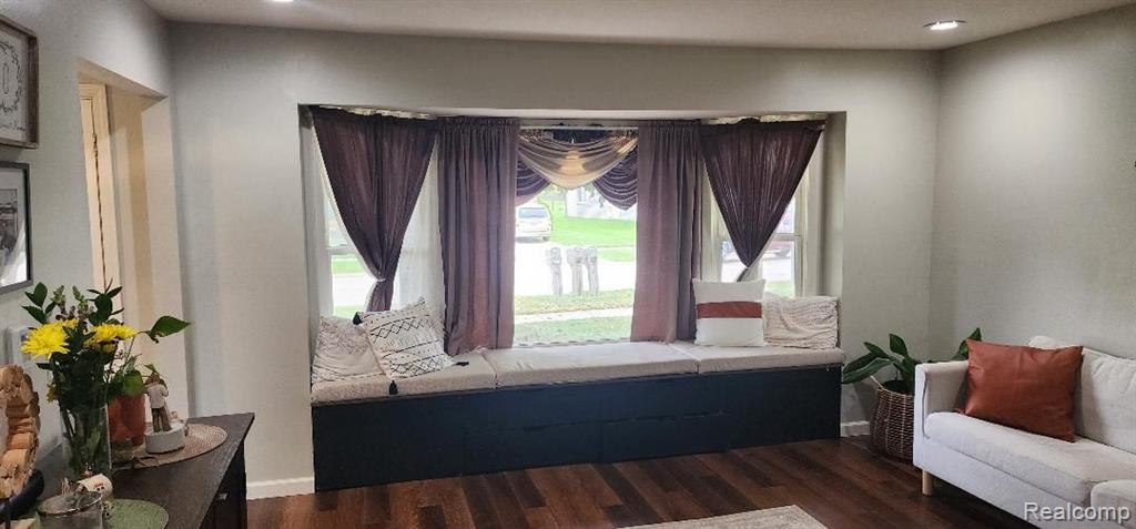 210 N PRINCESS Drive W, Canton, MI 48188 — Photo 36