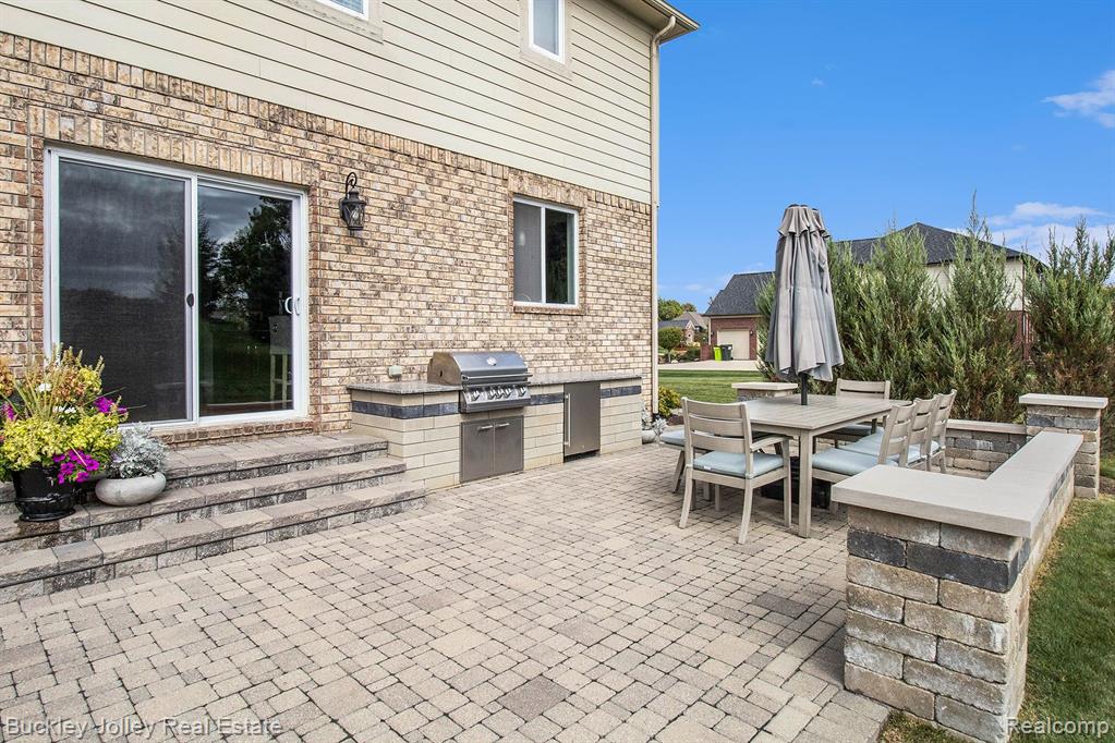 52689 TRAILWOOD Drive, South Lyon, MI 48178 — Photo 41