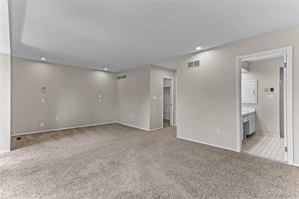 5317 Fairway Lane, West Bloomfield, MI 48323 — Photo 15