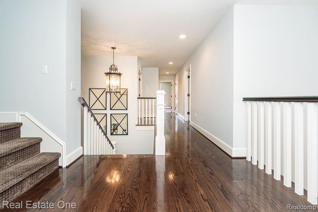 611 Wellington Circle, Rochester Hills, MI 48309 — Photo 48