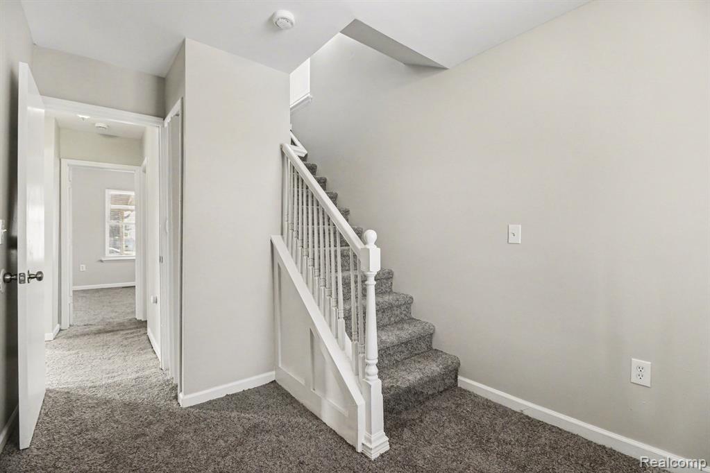 40 W Strathmore Avenue, Pontiac, MI 48340 — Photo 3