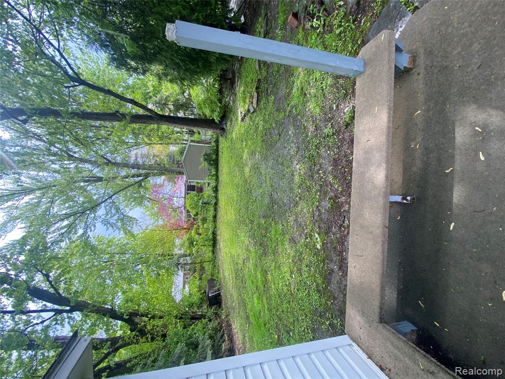 21114 Huntington Avenue, Harper Woods, MI 48225 — Photo 26