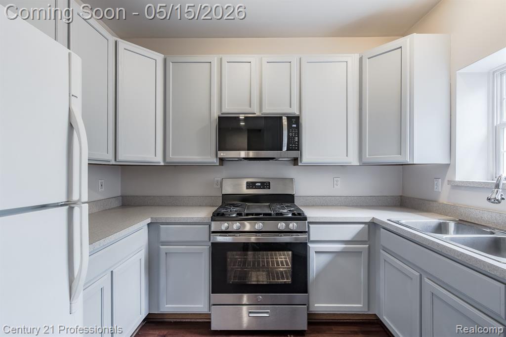 4509 Alexander Pines Drive, Clarkston, MI — Photo 13