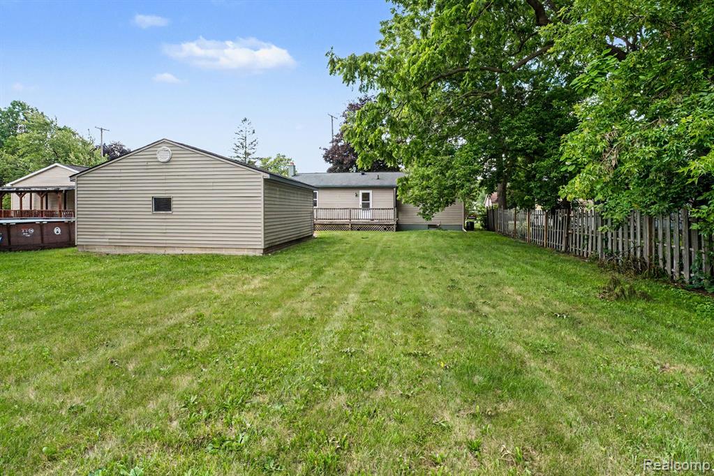 821 Isham Street, Owosso, MI 48867 — Photo 25