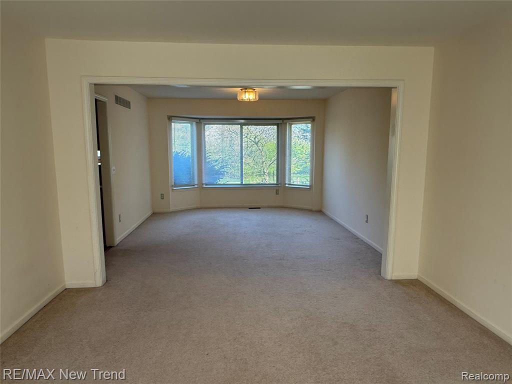 2899 MYSTIC Drive, Ann Arbor, MI 48103 — Photo 8