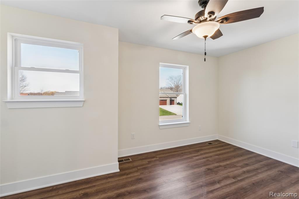 10198 Hunt Drive, Davison, MI 48423 — Photo 36