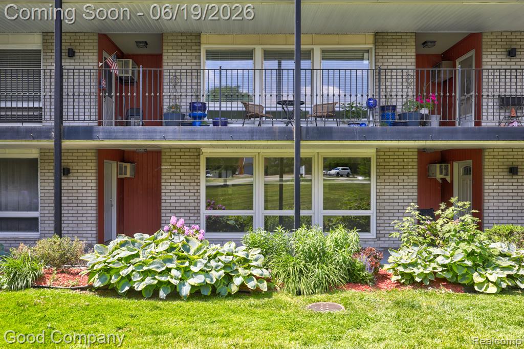 4345 Crooks Road, 4, Royal Oak, MI 48073 — Photo 32