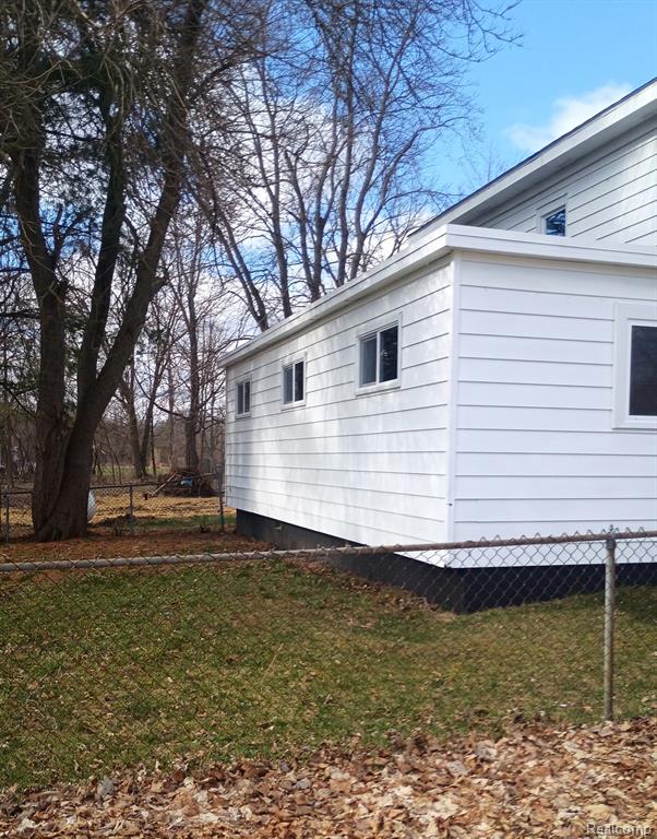 203 E Commercial Street, Norvell, MI 49263 — Photo 4