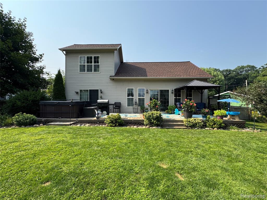 577 Norvell Beach Drive, Brooklyn, MI 49230 — Photo 2