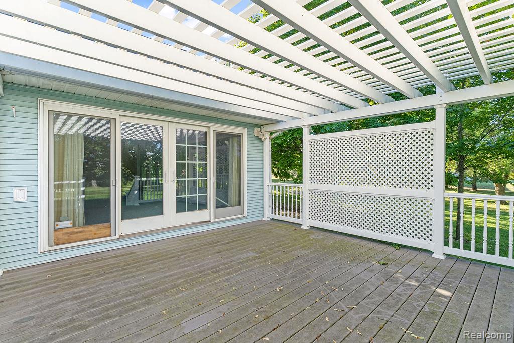 9482 Graytrax Road, Grand Blanc, MI 48439 — Photo 42