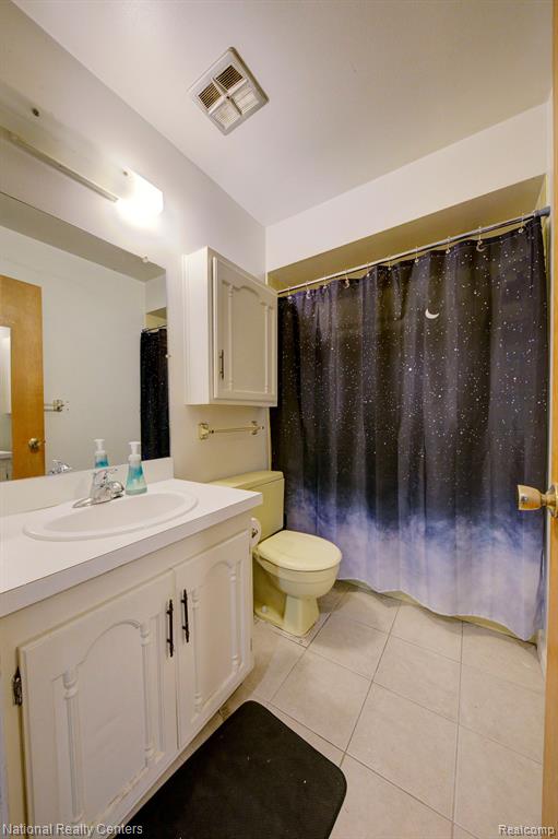 41702 BEDFORD Drive, Canton, MI 48187 — Photo 16