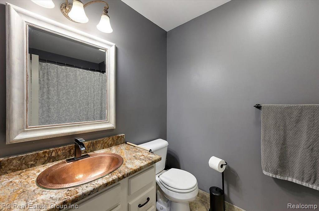 46104 BALDWIN Drive, Macomb, MI 48044 — Photo 25