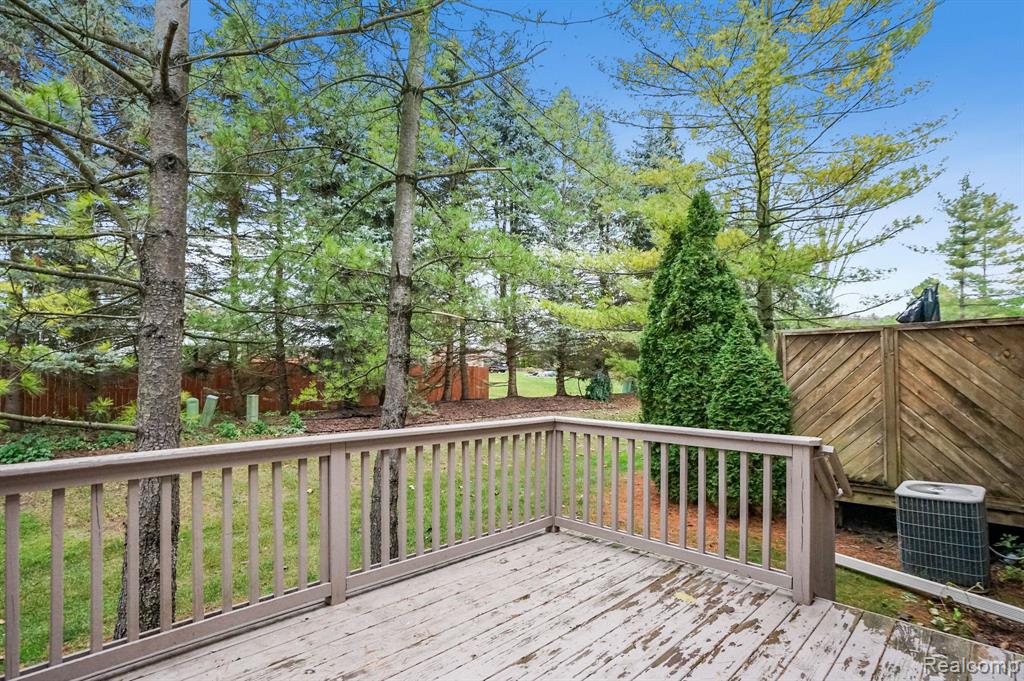 55511 BOARDWALK Drive, Shelby Twp, MI 48316 — Photo 26