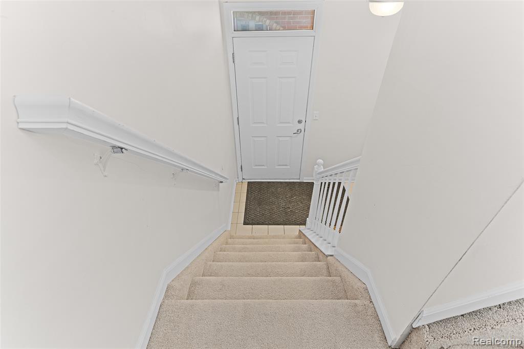 208 Amys Walk, Auburn Hills, MI 48326 — Photo 28