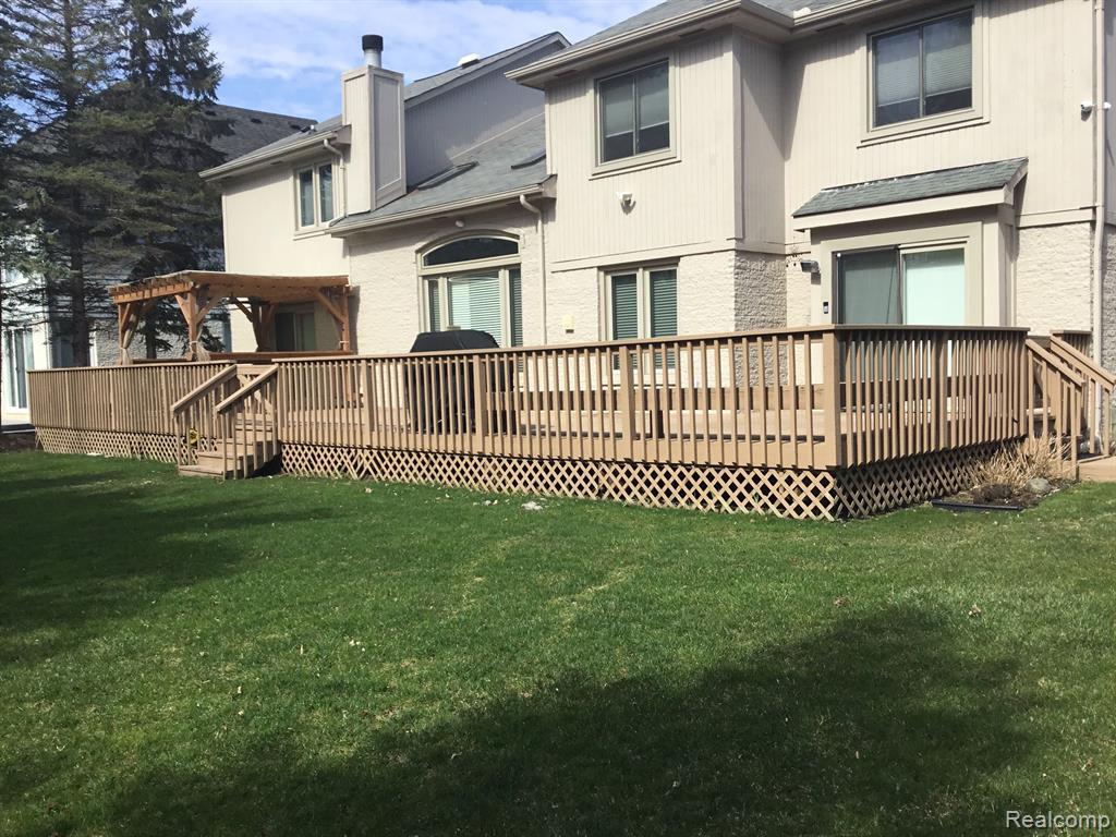 6463 ROYAL POINTE Drive, West Bloomfield, MI — Photo 4