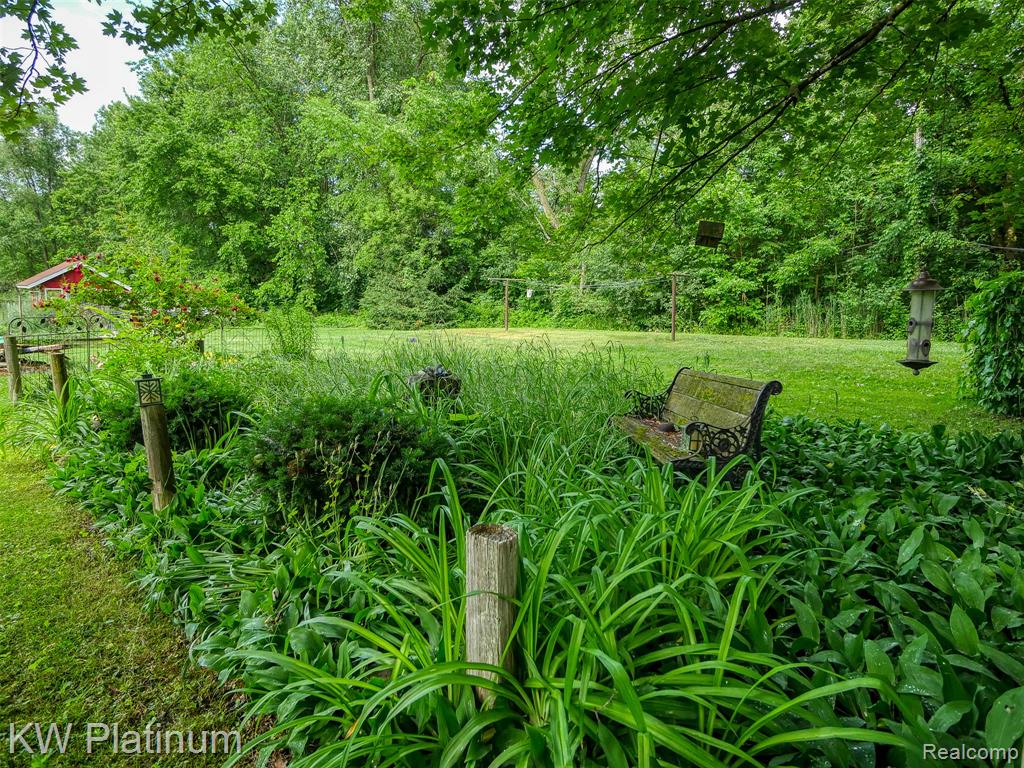 6636 Broadbridge Road, Cottrellville, MI — Photo 11