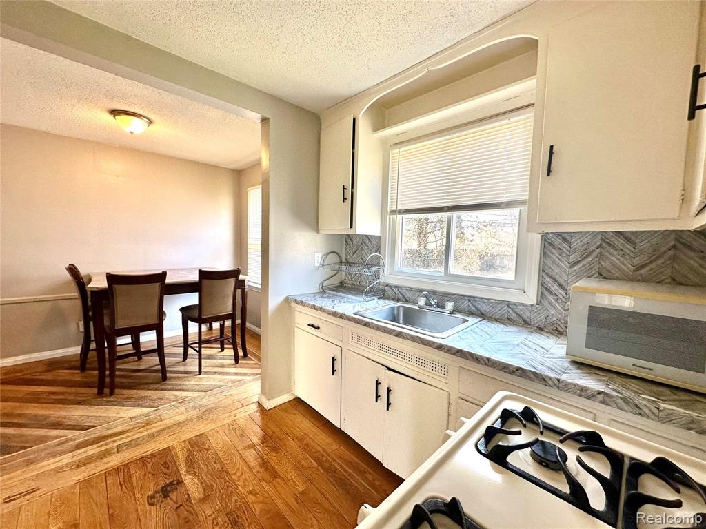 7409 Dolphin, Redford, MI 48239 — Photo 8