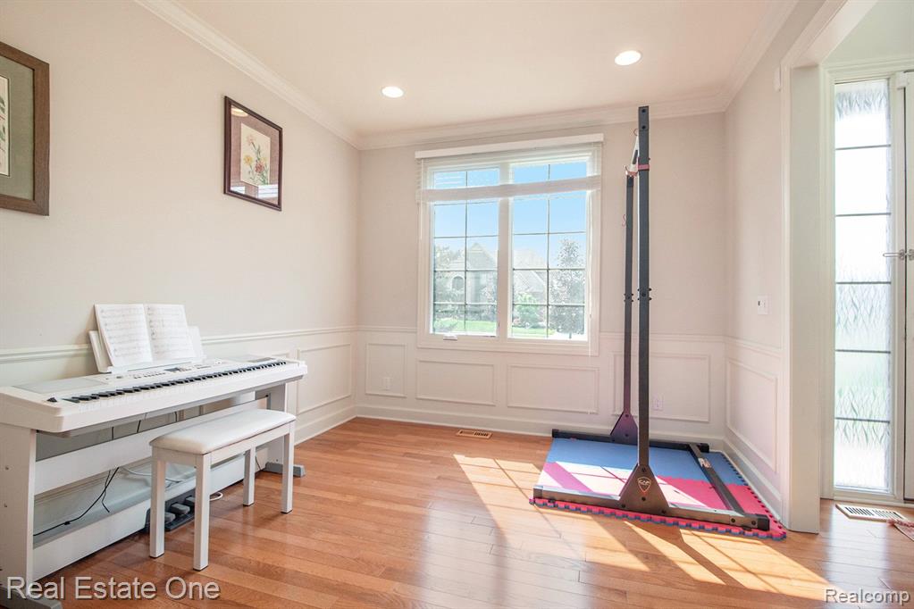 47466 VALENCIA Circle, Novi, MI — Photo 10