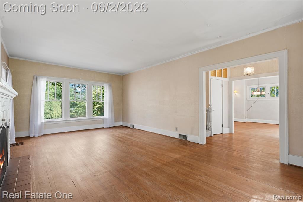 8606 Hendrie Boulevard, Huntington Woods, MI — Photo 10