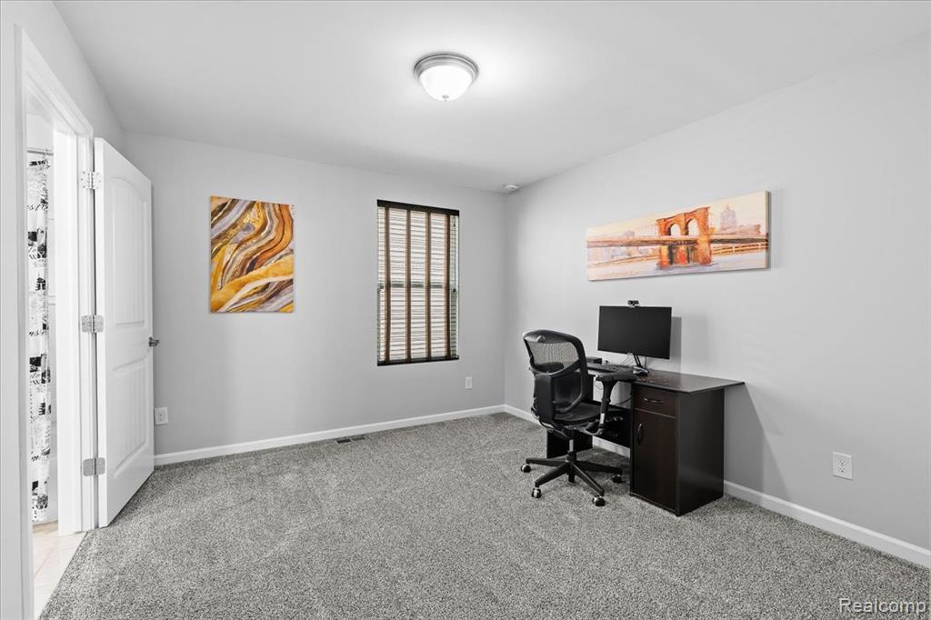 49645 Hartwick Drive, Novi, MI — Photo 35