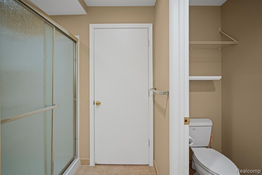 564 CHASSEUR Drive, Grand Blanc, MI 48439 — Photo 49