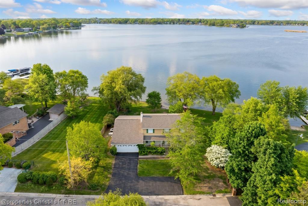 2825 Sylvan Shores Drive, Waterford, MI 48328 — Photo 37