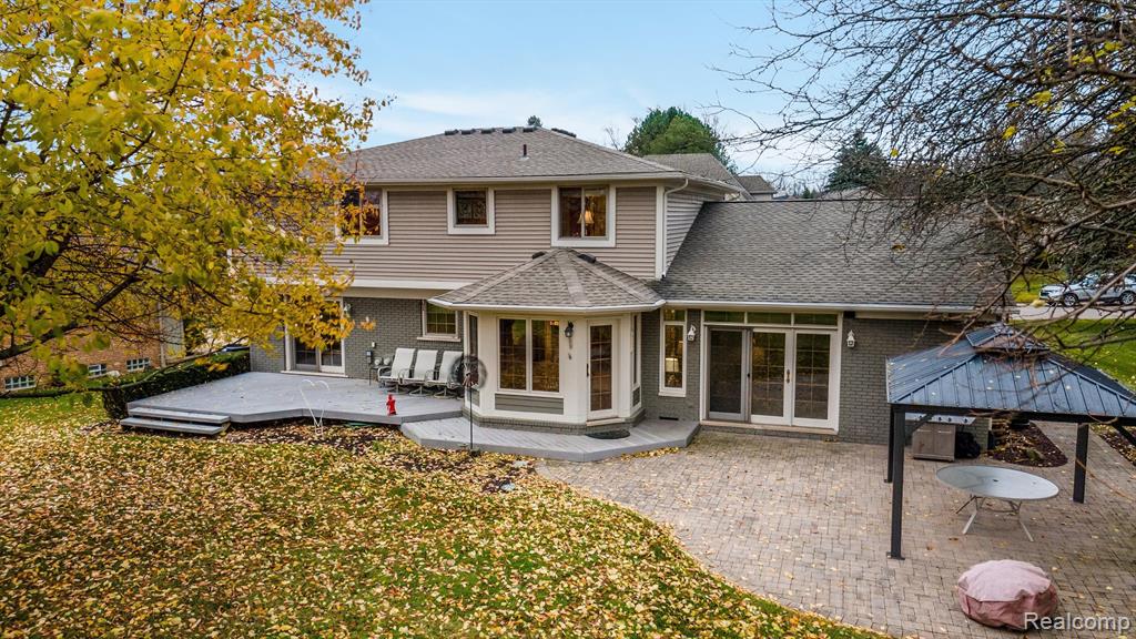 682 Heritage Lane S, Rochester Hills, MI 48309 — Photo 43