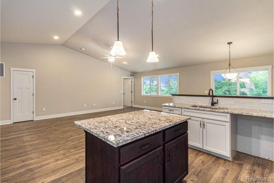 104 Cottonwood Court Court, Litchfield, MI 49252 — Photo 7