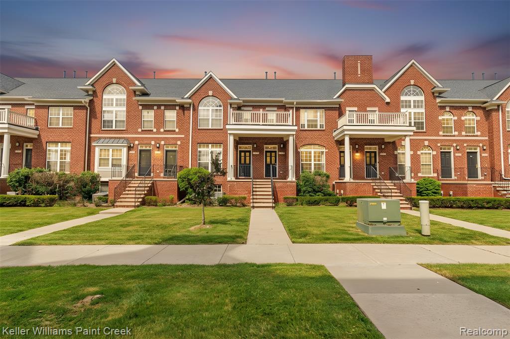 1424 Ashford Court, Troy, MI 48084