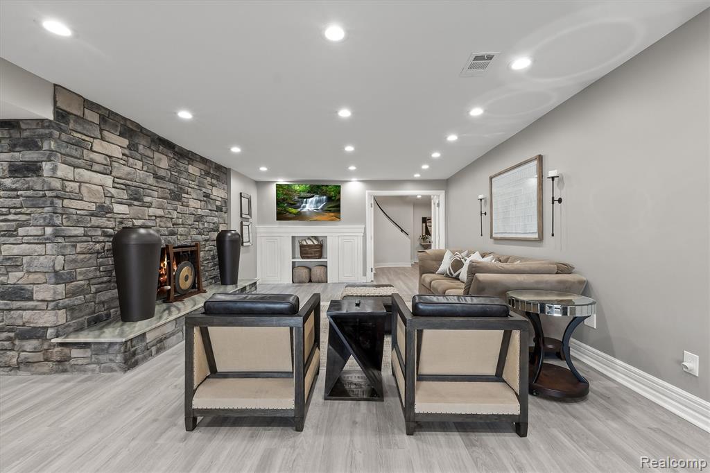 2440 Lake Angelus Lane, Lake Angelus, MI 48326 — Photo 35