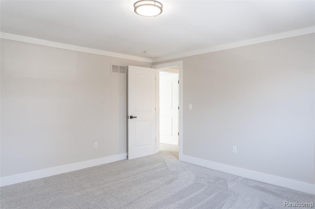 54832 Blue Cloud Drive, Utica, MI 48315 — Photo 45