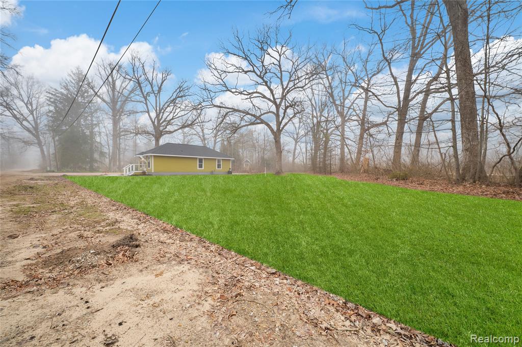 15801 Oak Avenue, Union Pier, MI 49129 — Photo 32