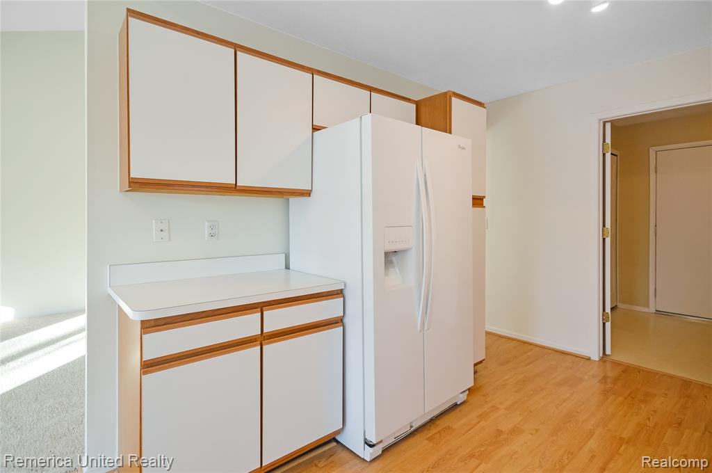 263 Whispering Hill, Commerce Twp, MI 48390 — Photo 10