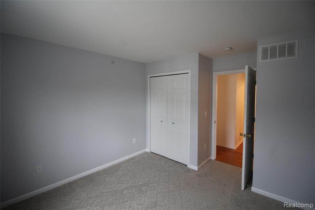 2224 Leighton Drive, Utica, MI 48317 — Photo 11