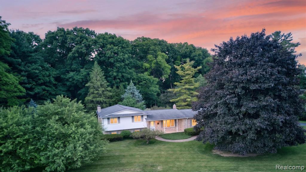 9144 Deer Park Court, Fenton, MI 48430 — Photo 64