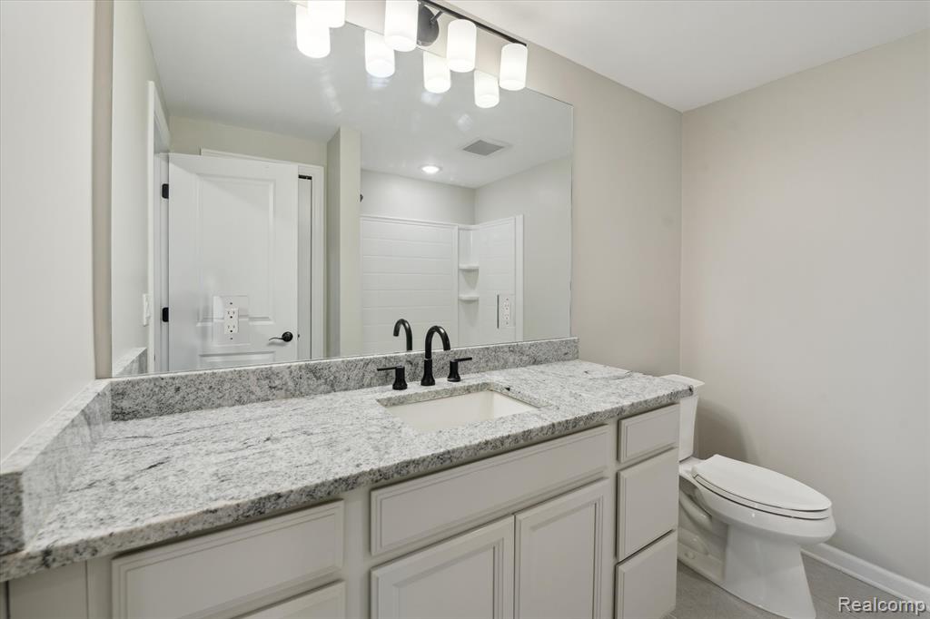 5100 Surfwood Drive, Commerce Twp, MI 48382 — Photo 25