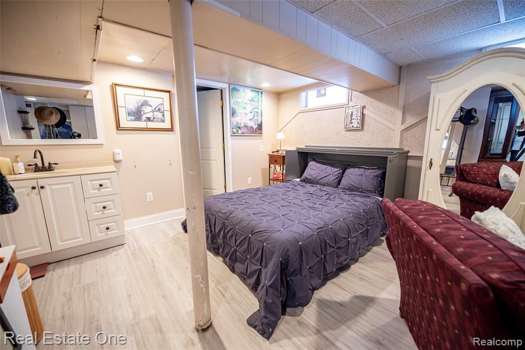 4605 Rosewold Avenue, Royal Oak, MI 48073 — Photo 29