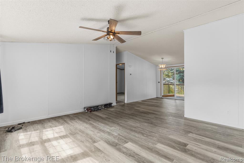 6829 West Street, North Branch, MI 48461 — Photo 11