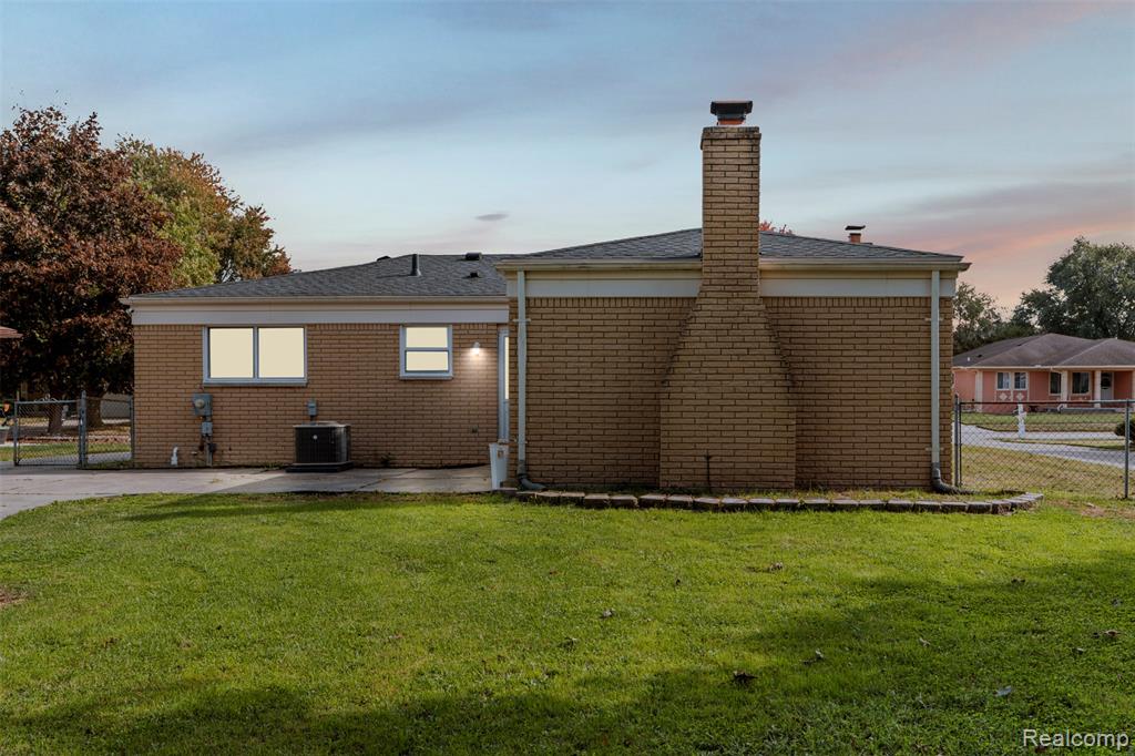 40553 Passmore Drive, Clinton Twp, MI 48038 — Photo 23