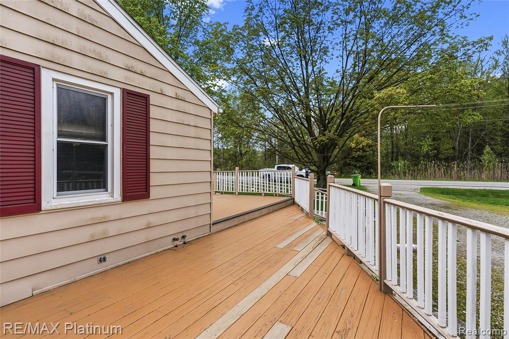 16479 S Jennings Road, Fenton, MI 48430 — Photo 11
