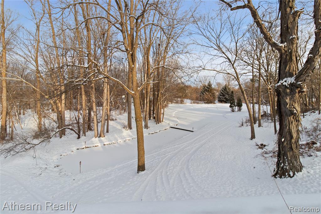 9023 Circle Lake Drive, Grand Blanc, MI 48439 — Photo 27