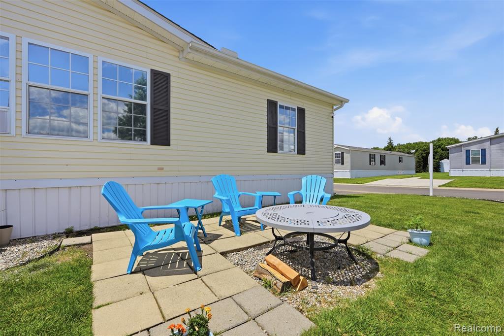 28725 Parkview, Flat Rock, MI 48134 — Photo 23