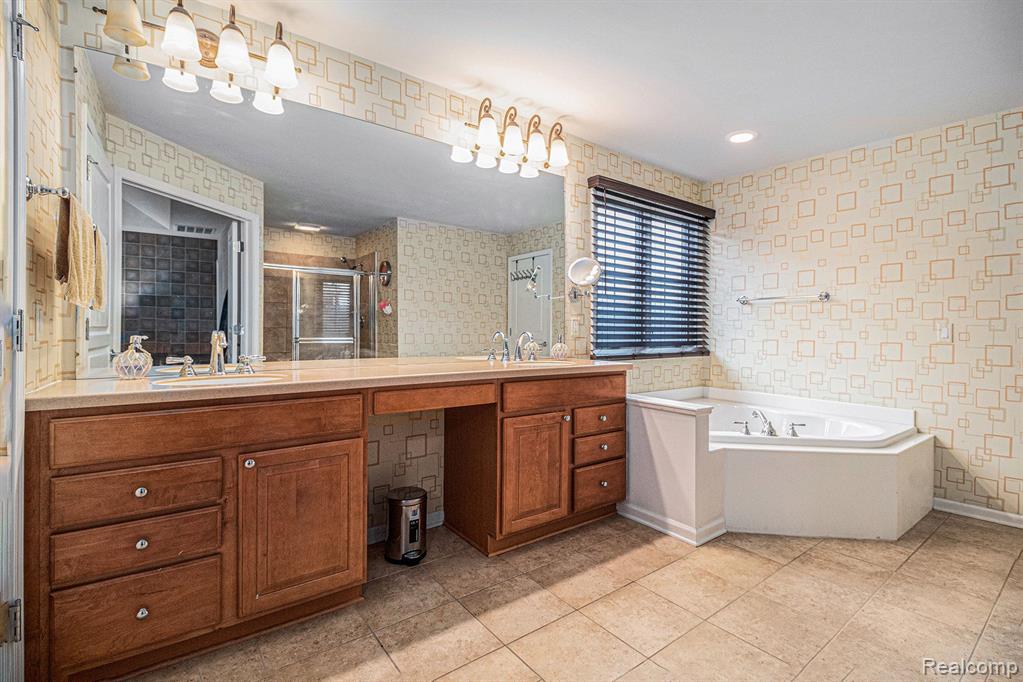 49532 GREAT FALLS Road, Canton, MI 48188 — Photo 25