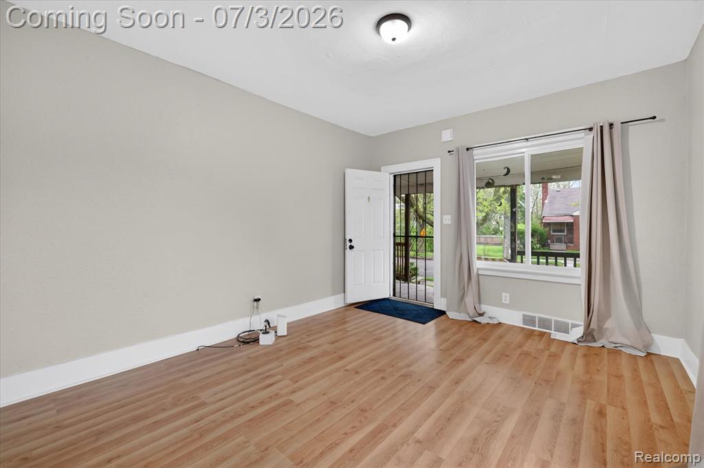 6881 Brace Street, Detroit, MI 48228 — Photo 8