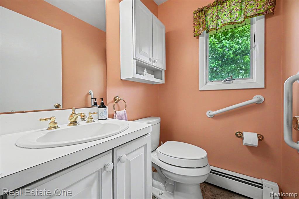 8780 Big Lake Road, Clarkston, MI — Photo 18