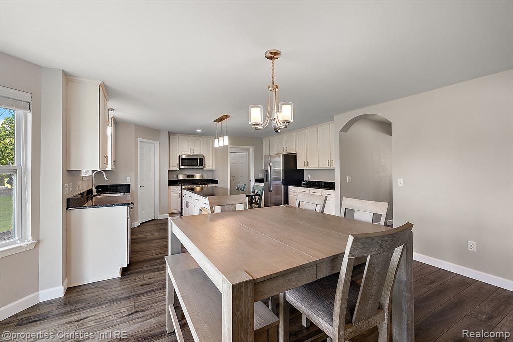 61171 SADDLECREEK Drive, South Lyon, MI 48178 — Photo 16