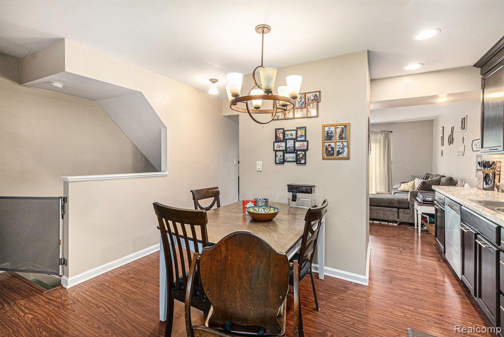 7310 BLUEWATER Drive, 117, Clarkston, MI 48348 — Photo 5