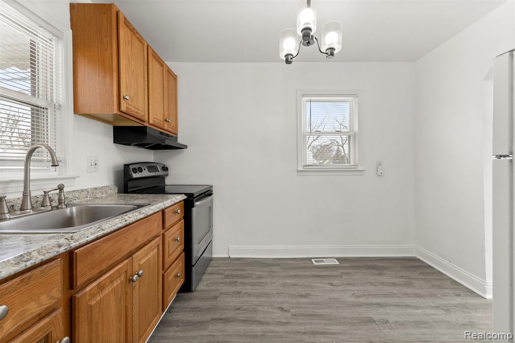 4721 Jackson Street, Dearborn Heights, MI 48125 — Photo 11