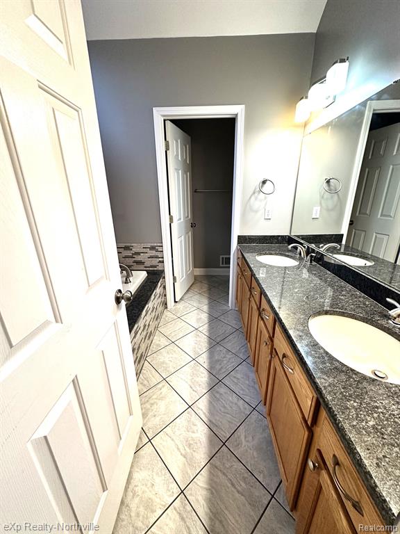 8255 N TERRITORIAL Road, Dexter, MI 48130 — Photo 22