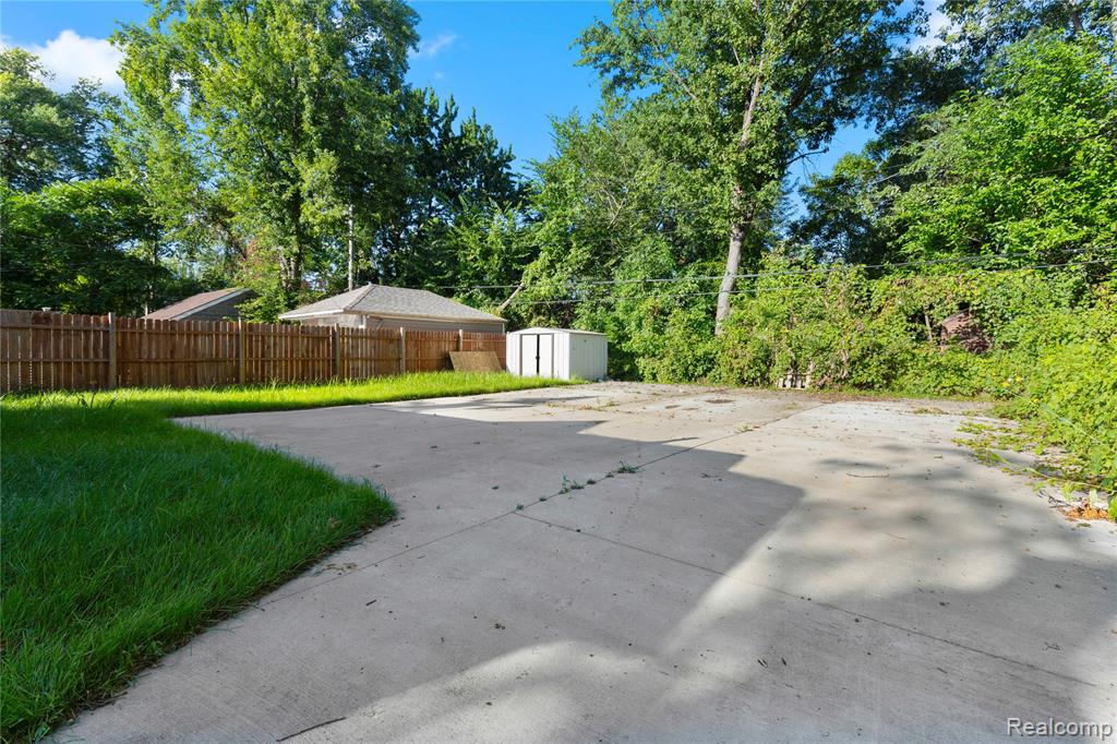 6134 Woodhall Street, Detroit, MI 48224 — Photo 18